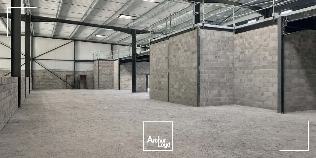 Locaux d'activité & Entrepôts - Location - BOUC BEL AIR - 13320 - 262.12-1052.48 - 7753251