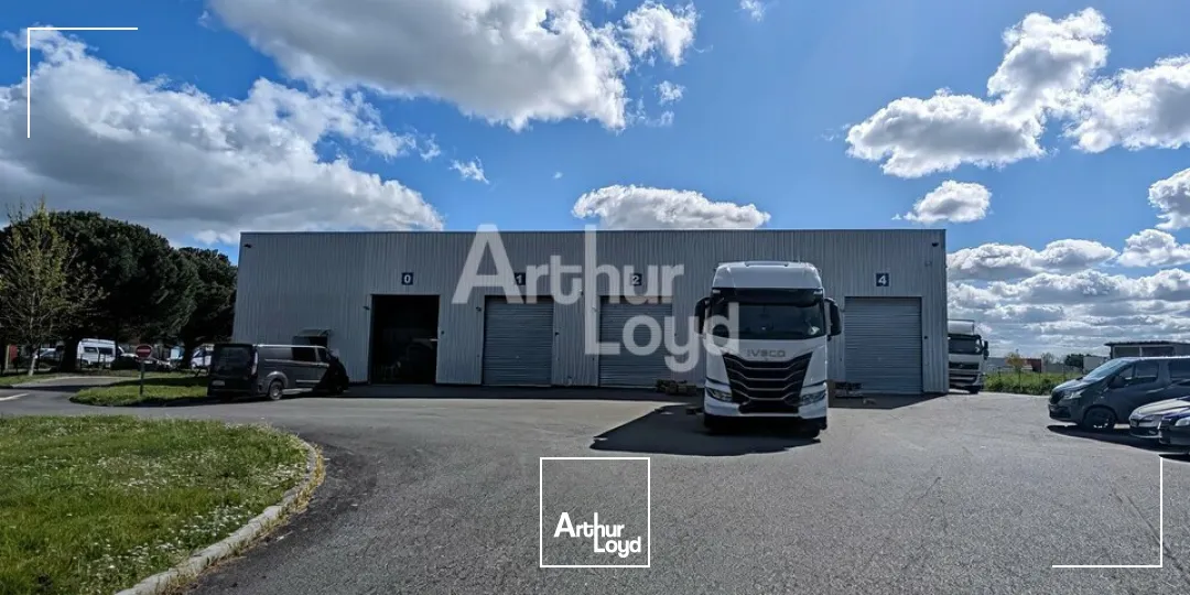 Locaux d'activité & Entrepôts - Location - LA MÉZIÈRE - 35520 - 2640-2640 - 7754082