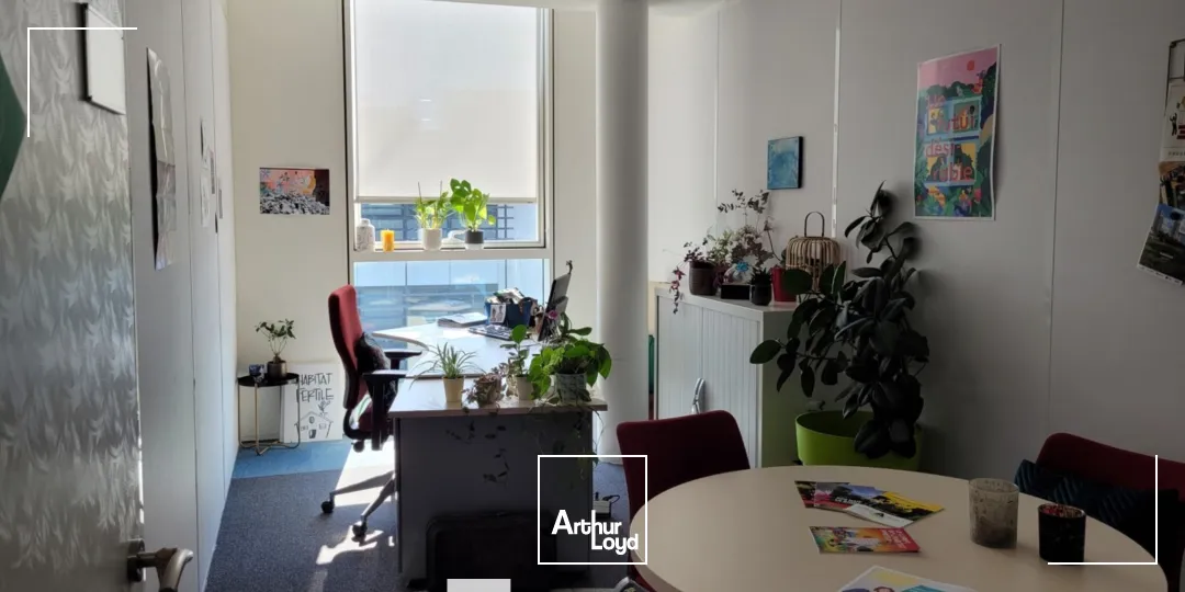 Bureaux - Location - VILLEURBANNE - 69100 - 326.3-326.3 - 7754678