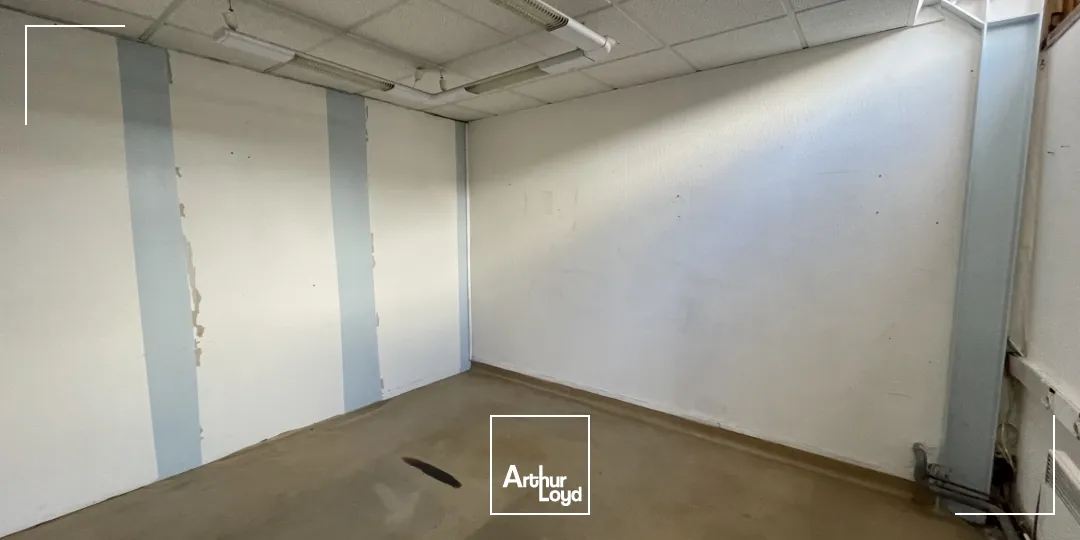Locaux d'activité & Entrepôts - Location - SOTTEVILLE LES ROUEN - 76300 - 235-235 - 7754958