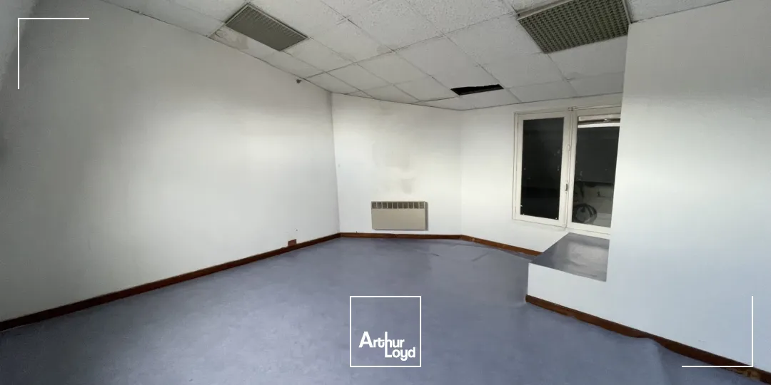 Locaux d'activité & Entrepôts - Location - SOTTEVILLE LES ROUEN - 76300 - 235-235 - 7754961
