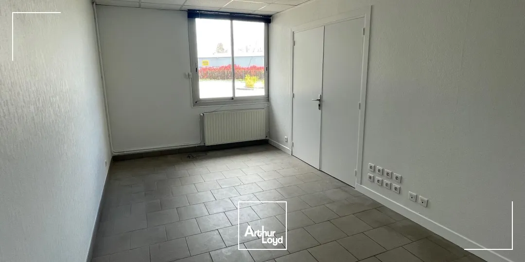 Bureaux - Location - PONT AUDEMER - 27500 - 146.86-146.86 - 7755072