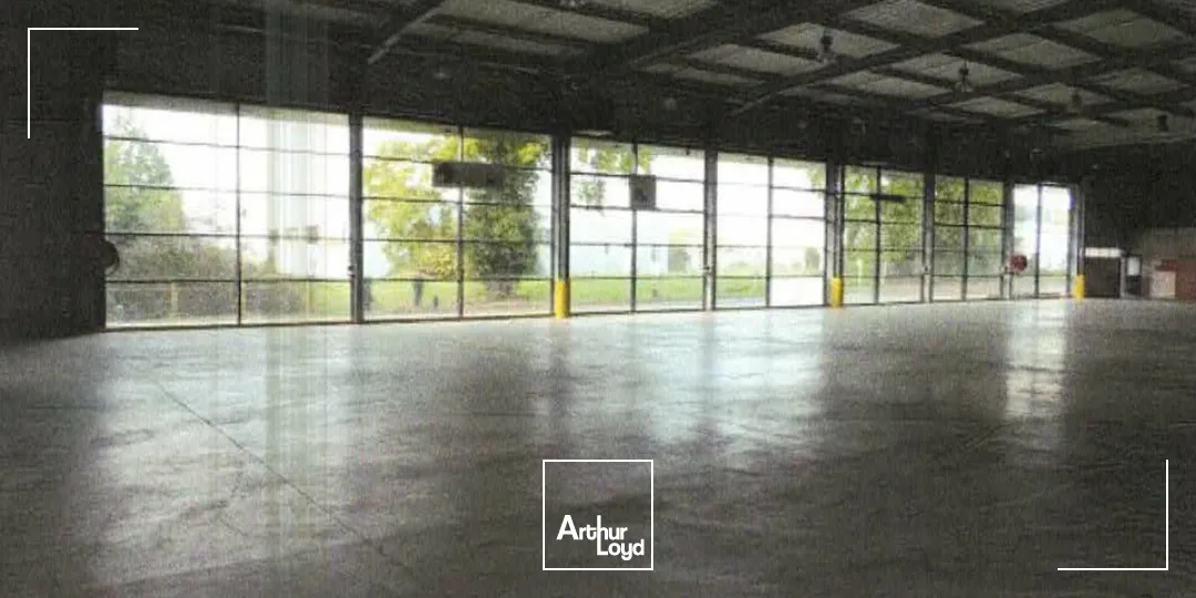 Locaux d'activité & Entrepôts - Location - SAINT PANTALEON DE LARCHE - 19600 - 3070-3070 - 7756432