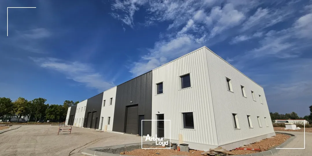 Locaux d'activité & Entrepôts - Location - RIORGES - 42153 - 138-3132 - 7757022