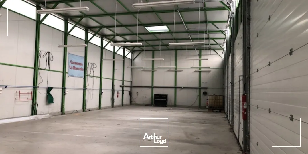 Locaux d'activité & Entrepôts - Vente - L'ETRAT - 42580 - 300-300 - 7757324