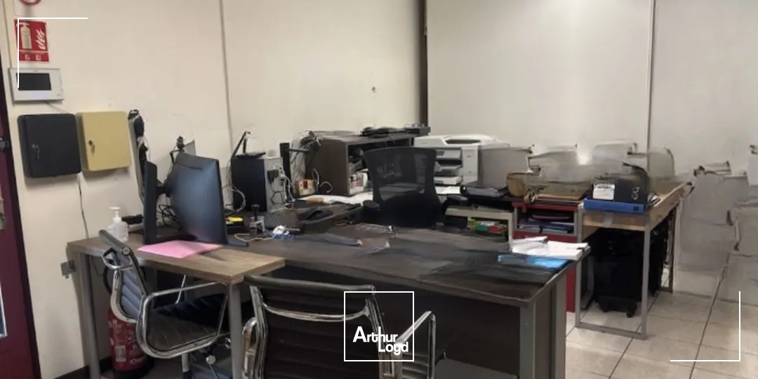 Locaux d'activité & Entrepôts - Vente - SAINT GENEST LERPT - 42530 - 612-612 - 7757387