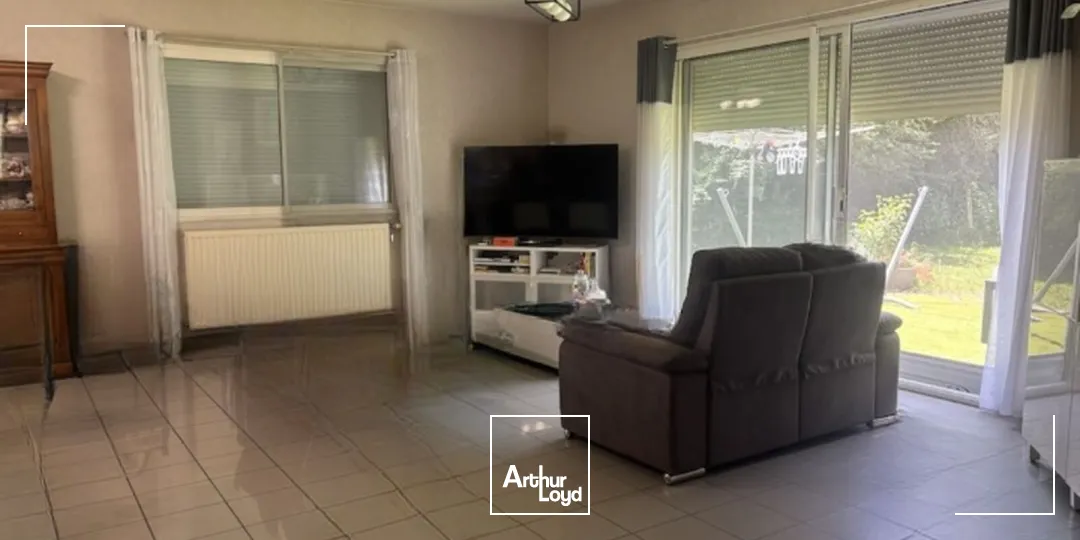 Locaux d'activité & Entrepôts - Vente - SAINT GENEST LERPT - 42530 - 612-612 - 7757388