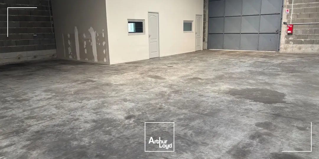 Locaux d'activité & Entrepôts - Location - SAINT ETIENNE - 42000 - 900-900 - 7757394