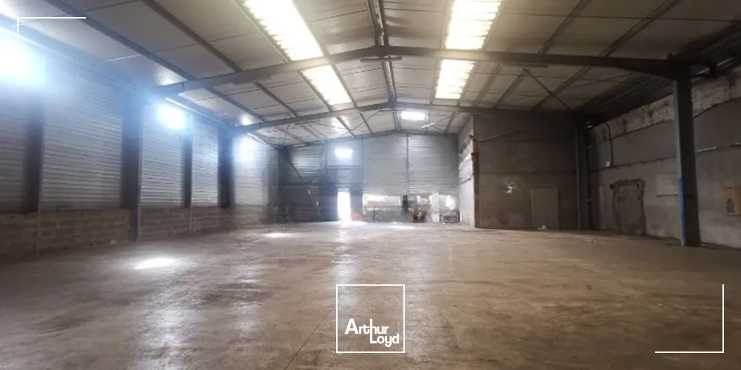 Locaux d'activité & Entrepôts - Location - LE COTEAU - 42120 - 2450-2450 - 7757508