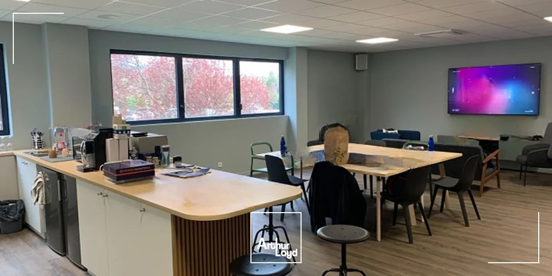 Locaux d'activité & Entrepôts - Vente - LE COTEAU - 42120 - 360-360 - 7757547