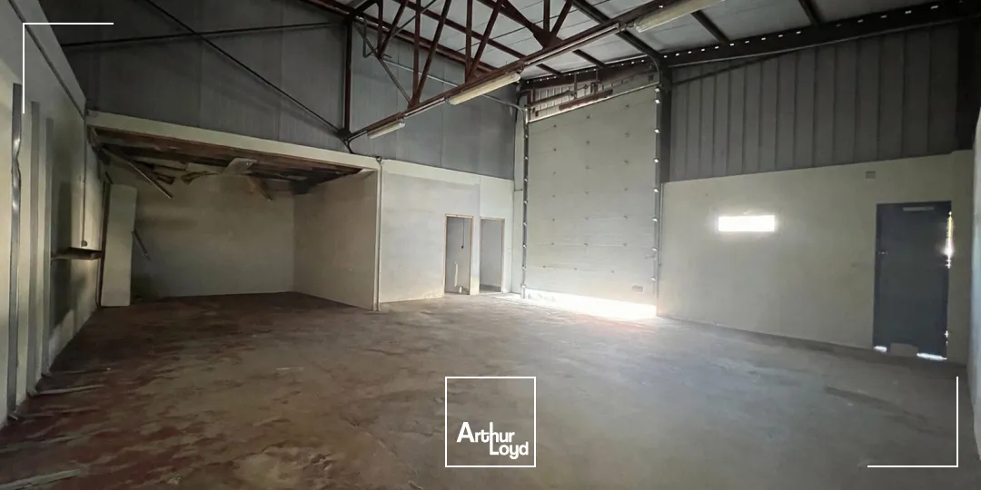 Locaux d'activité & Entrepôts - Location - MONTBRISON - 42600 - 166-560 - 7757641