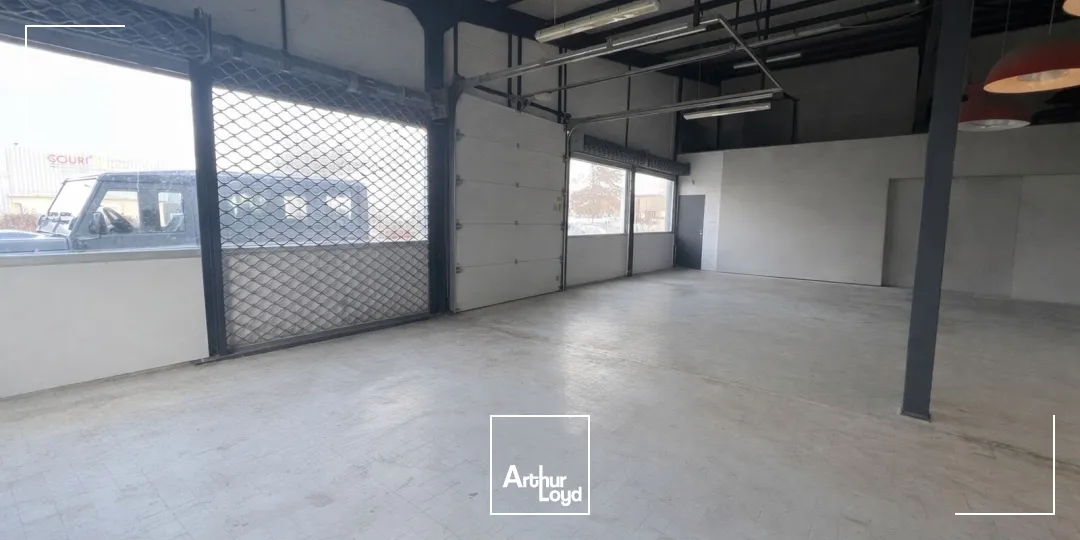 Locaux d'activité & Entrepôts - Location - MONTBRISON - 42600 - 166-560 - 7757640