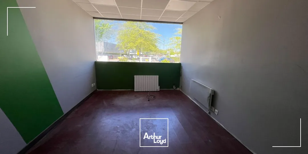 Locaux d'activité & Entrepôts - Location - MONTBRISON - 42600 - 166-560 - 7757642