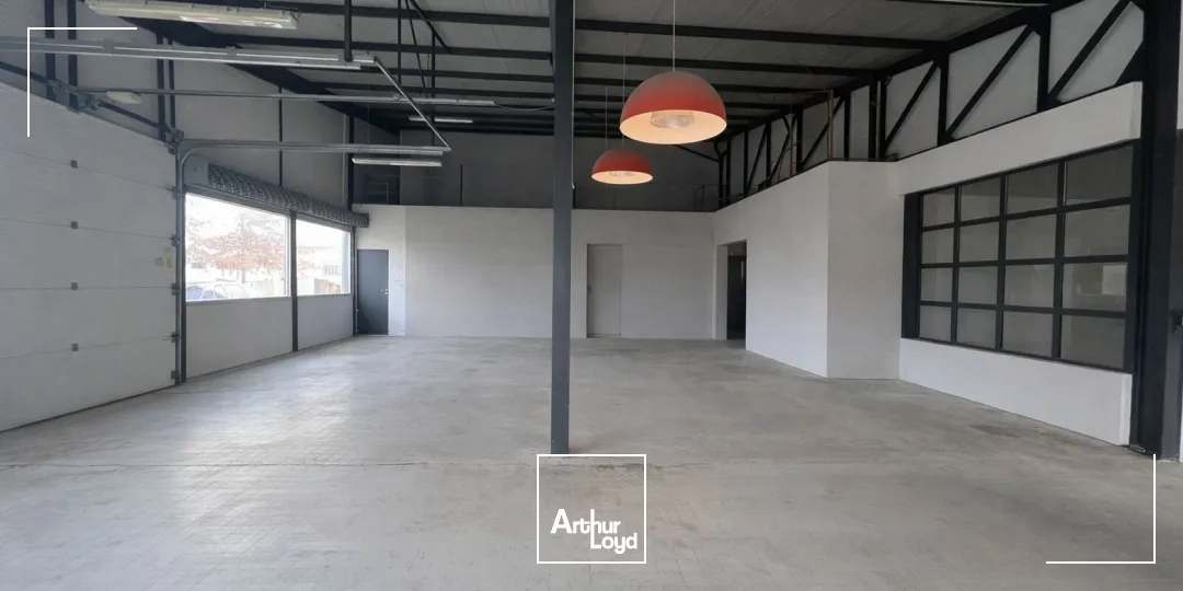 Locaux d'activité & Entrepôts - Location - MONTBRISON - 42600 - 166-560 - 7757643
