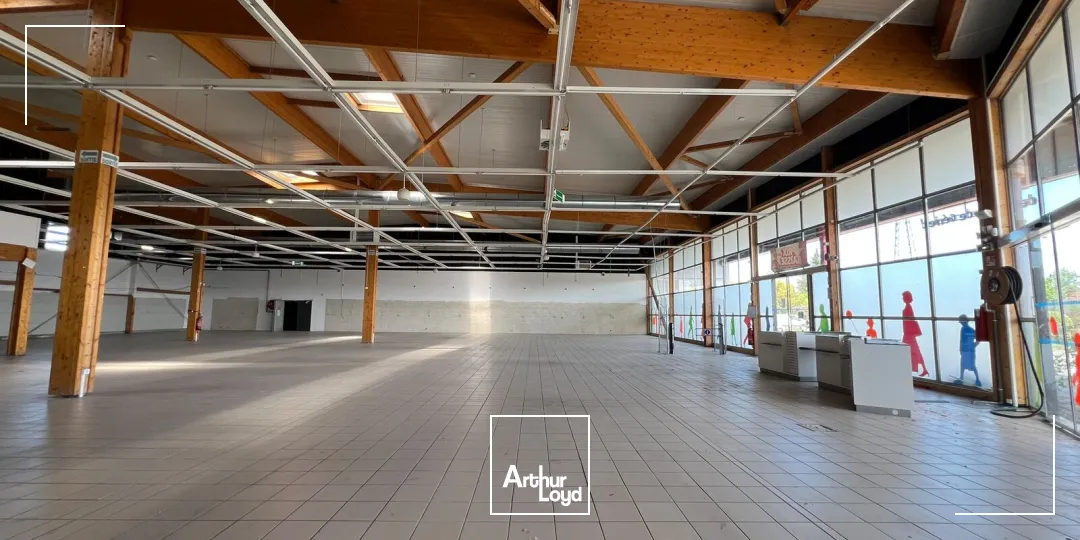 Locaux commerciaux - Location - MONTBRISON - 42600 - 1140-1140 - 7757720