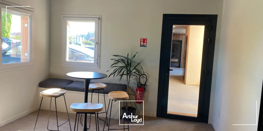 Bureaux - Location - SAINT JUST SAINT RAMBERT - 42170 - 100-100 - 7757747