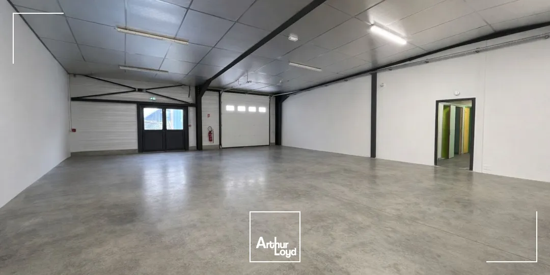 Locaux d'activité & Entrepôts - Vente - SAINT VICTOR SUR RHINS - 42630 - 790-790 - 7757771