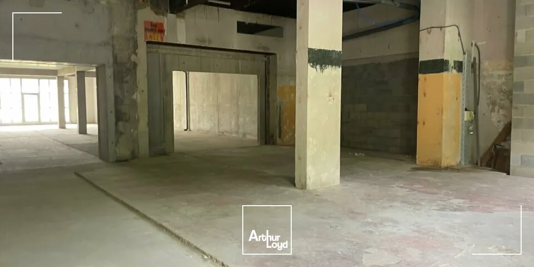 Locaux commerciaux - Vente - LA ROCHE SUR YON - 85000 - 357.83-357.83 - 7758104