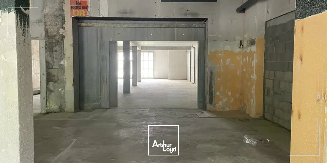 Locaux commerciaux - Vente - LA ROCHE SUR YON - 85000 - 357.83-357.83 - 7758105