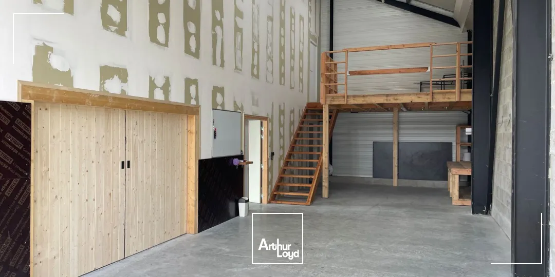 Locaux d'activité & Entrepôts - Location - SAINT AVE - 56890 - 225-225 - 7758313