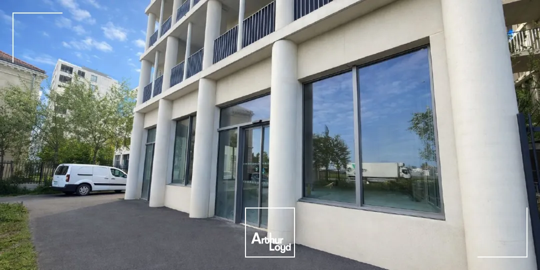 Locaux commerciaux - Location - BORDEAUX - 33100 - 122-122 - 7758316