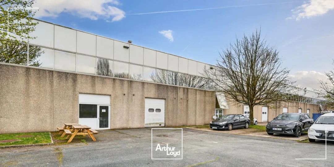 Locaux d'activité & Entrepôts - Location - COIGNIERES - 78310 - 8470-8470 - 7758709