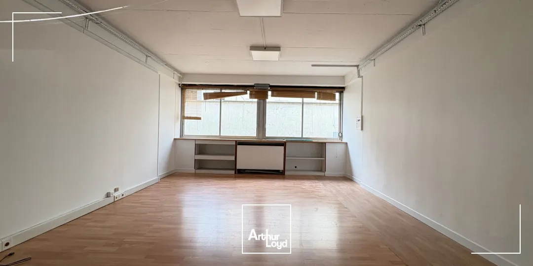 Bureaux - Vente - PARIS - 75010 - 32-32 - 7759303