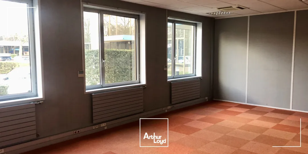 Bureaux - Location - TREMBLAY EN FRANCE - 93290 - 340-2892.9 - 7759470