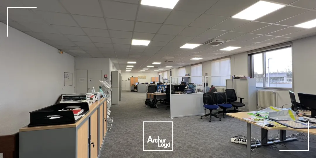 Bureaux - Location - TREMBLAY EN FRANCE - 93290 - 233-481 - 7759487