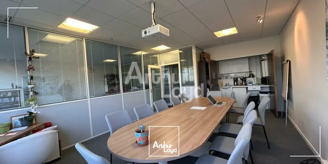 Bureaux - Location - LA CHAUSSEE SAINT VICTOR - 41260 - 144-144 - 7761759