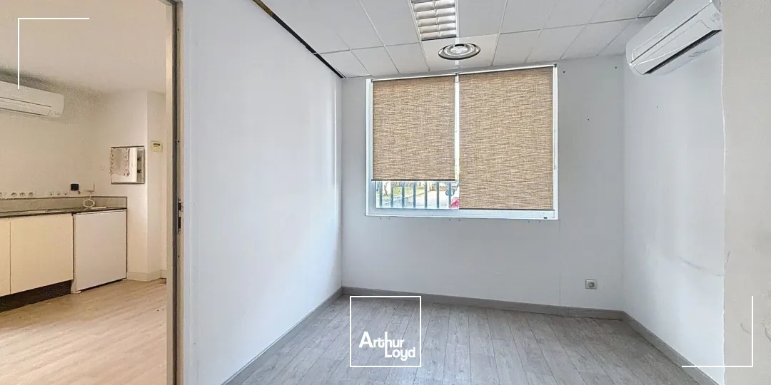 Locaux d'activité & Entrepôts - Location - VITROLLES - 13127 - 100-100 - 7761842