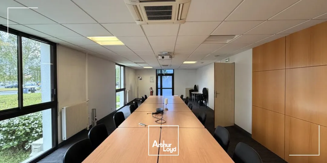 Locaux d'activité & Entrepôts - Location - POITIERS - 86000 - 763-763 - 7762756