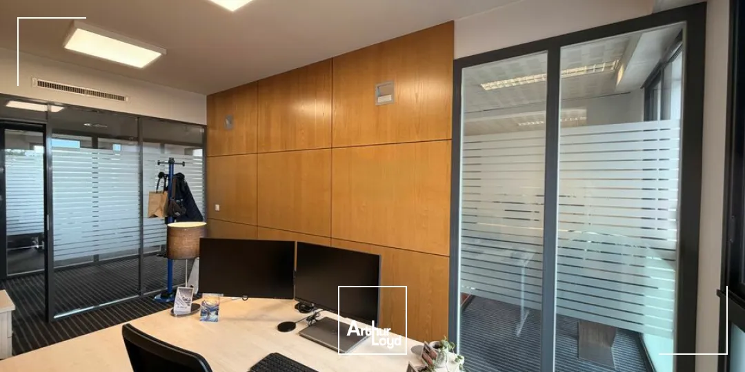 Locaux d'activité & Entrepôts - Vente - POITIERS - 86000 - 763-763 - 7762761