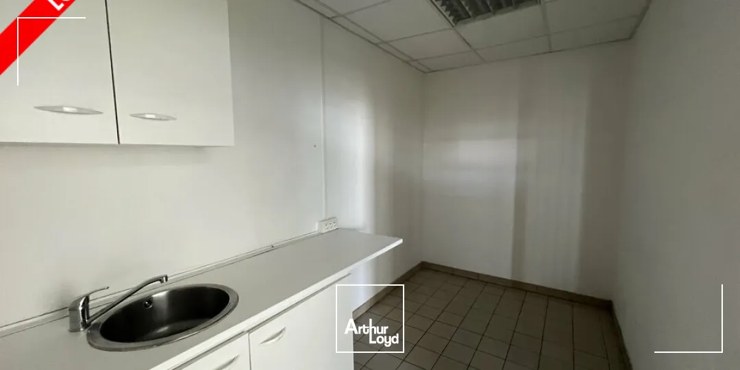 Locaux commerciaux - Location - L'ISLE D'ESPAGNAC - 16340 - 715-715 - 7763113