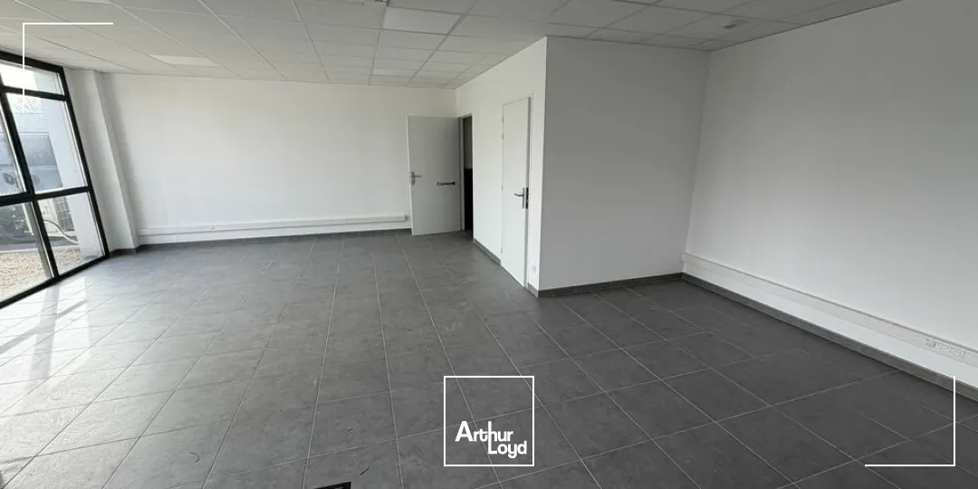 Locaux d'activité & Entrepôts - Location - MOURS SAINT EUSEBE - 26540 - 269-269 - 7763536