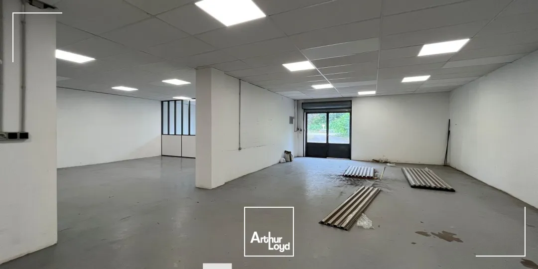 Locaux d'activité & Entrepôts - Location - MARCILLY D'AZERGUES - 69380 - 260-260 - 7764352