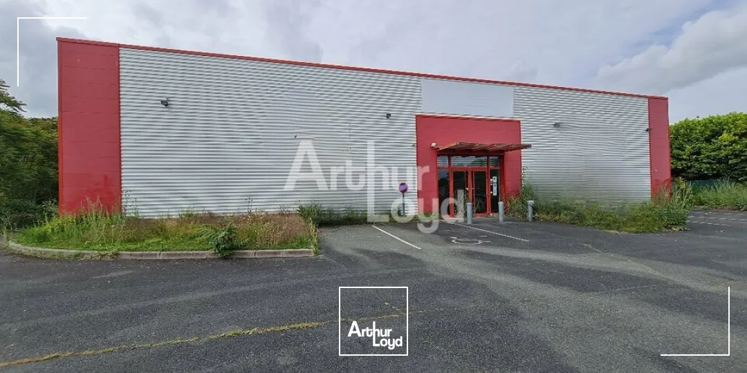 Locaux commerciaux - Location - ISSOUDUN - 36100 - 835-835 - 7764572