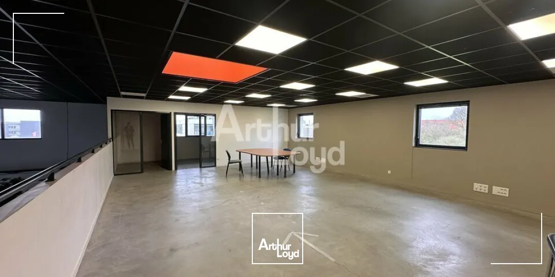 Locaux d'activité & Entrepôts - Location - NOYAL SUR VILAINE - 35530 - 580-580 - 7764590