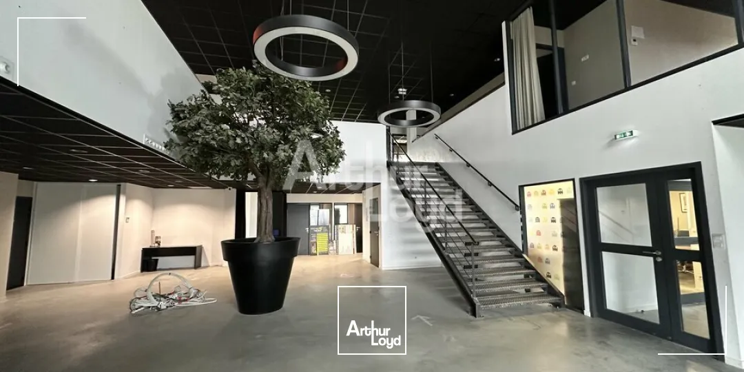Locaux d'activité & Entrepôts - Vente - NOYAL SUR VILAINE - 35530 - 580-580 - 7764582