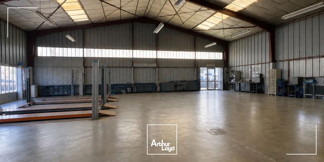 Locaux commerciaux - Location - MABLY - 42300 - 900-900 - 7765215
