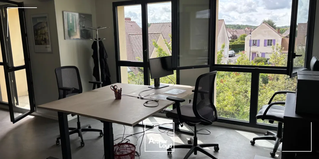 Bureaux - Location - LA CHAPELLE EN SERVAL - 60520 - 89-89 - 7765680