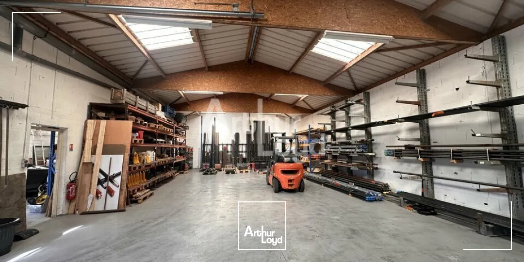 Locaux d'activité & Entrepôts - Vente - BOURGBARRE - 35230 - 1200-1200 - 7769590