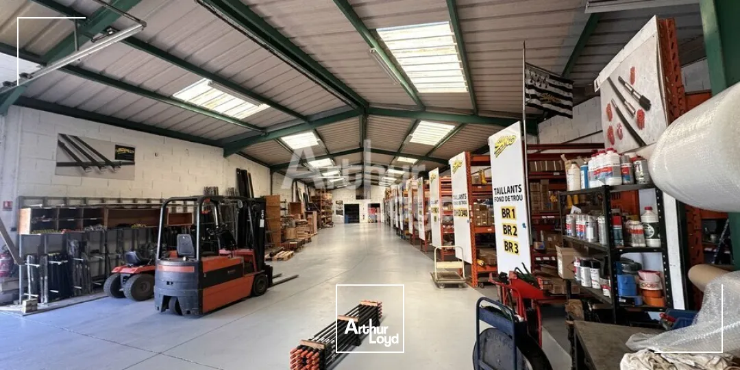 Locaux d'activité & Entrepôts - Vente - BOURGBARRE - 35230 - 1200-1200 - 7769592