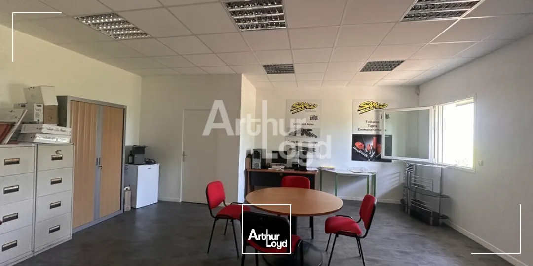 Locaux d'activité & Entrepôts - Vente - BOURGBARRE - 35230 - 1200-1200 - 7769596