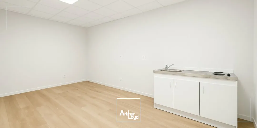 Locaux d'activité & Entrepôts - Location - MIGNE AUXANCES - 86440 - 762-762 - 7770490