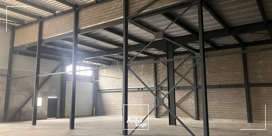 Locaux d'activité & Entrepôts - Location - LE MESNIL AMELOT - 77990 - 808-808 - 7771063