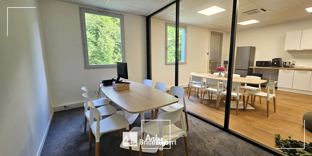 Bureaux - Location - SAINT PRIEST - 69800 - 104.38-104.38 - 7771268