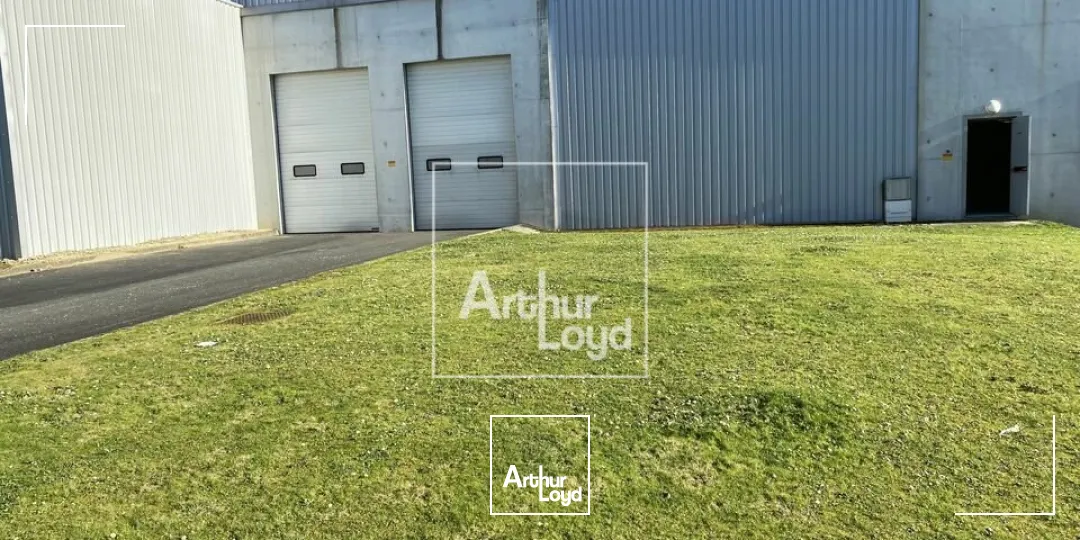 Locaux d'activité & Entrepôts - Location - COMBS LA VILLE - 77380 - 3403-6806 - 7771485