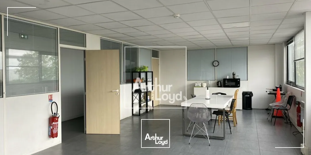 Locaux d'activité & Entrepôts - Location - COMBS LA VILLE - 77380 - 1835-1835 - 7771560