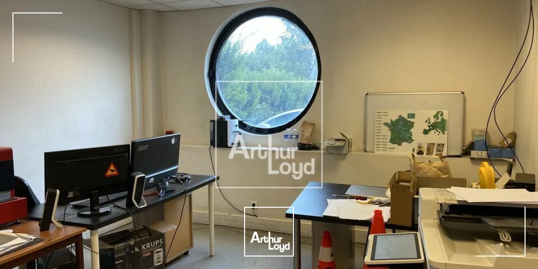 Locaux d'activité & Entrepôts - Location - COMBS LA VILLE - 77380 - 1835-1835 - 7771561